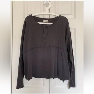 Urban Outfitters Oversized Henley Top Womens XS Gray Split Hem Flowy Lagenlook